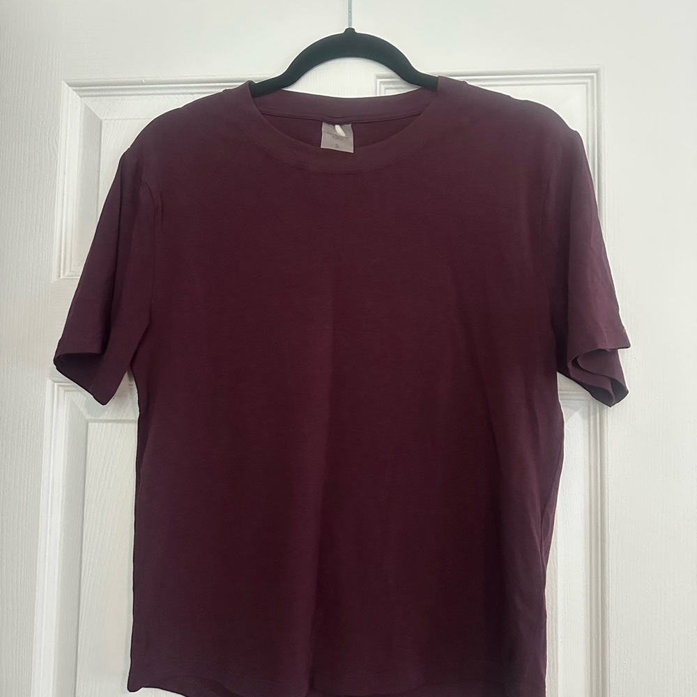 Women’s Burgundy shirt EUC